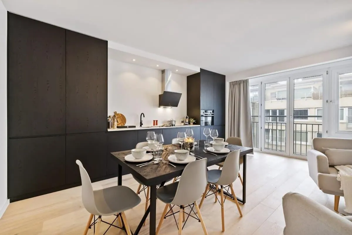 Huswell - Renovated Apartment In The Heart Of Οστένδη 0*,